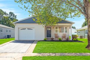 9 BANNING CT, TOMS RIVER, NJ