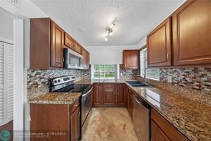 6070 NW 64TH AVE 212, TAMARAC, FL