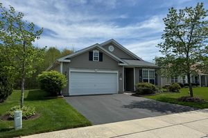 32 FITZGERALD LN, COLUMBUS, NJ