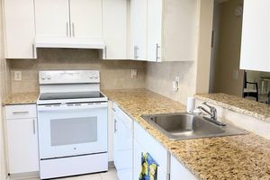 10 WILLOWBROOK LN APT 207, DELRAY BEACH, FL