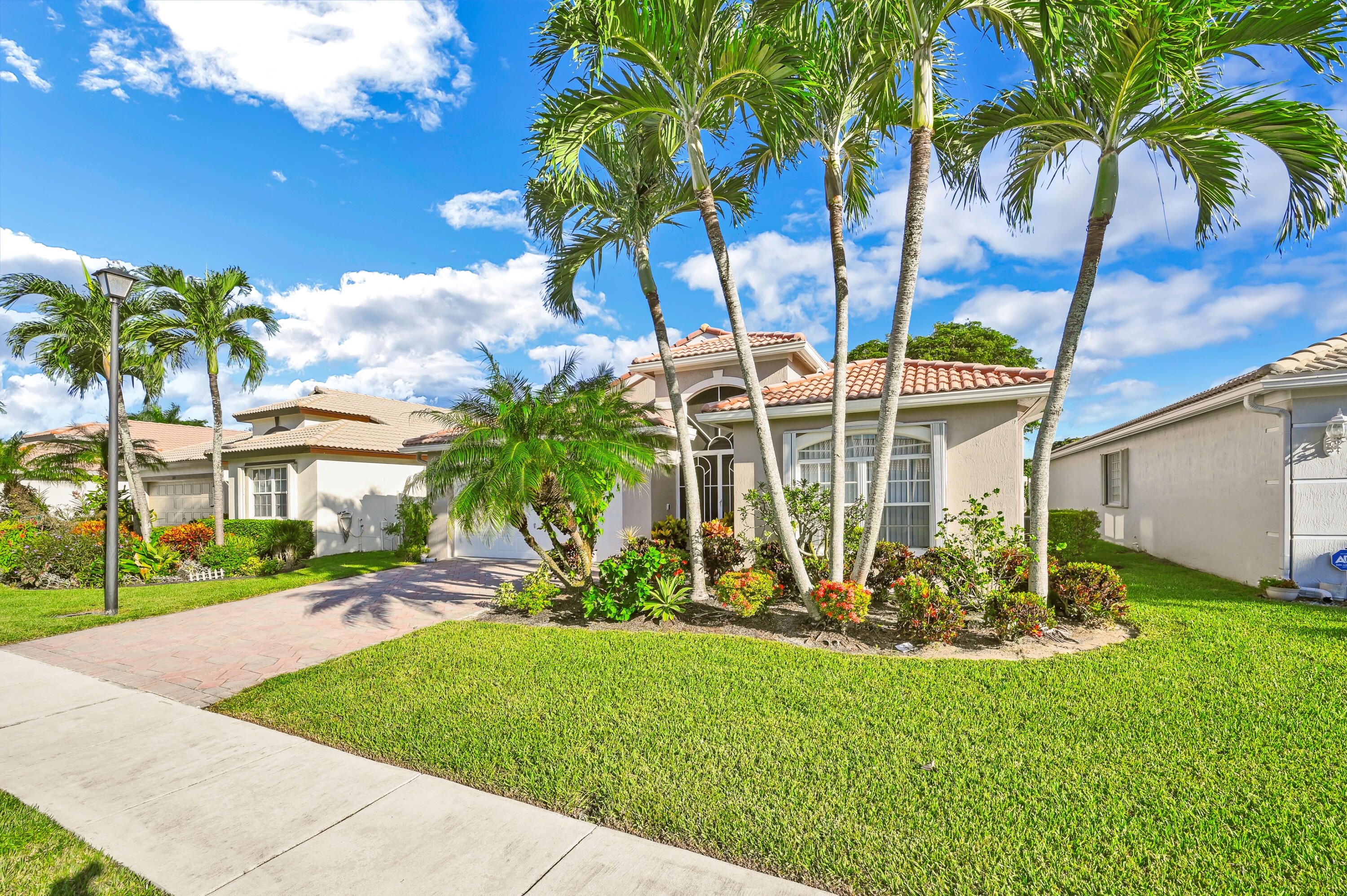 image of property at 5867 Royal Isles Boulevard