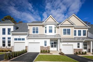 1239 OLD NICHOLS RD # 51, ISLANDIA, NY