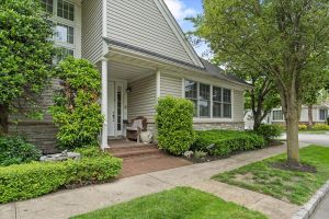 161 HARBOR VIEW DR, PORT WASHINGTON, NY