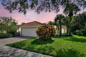 5902 BERMUDA LN, NAPLES, FL