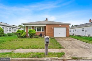 14 TIJUANA CT, TOMS RIVER, NJ