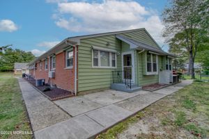 24 INDEPENDENCE PKWY C, WHITING, NJ