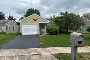 38 NARBERTH PL, SOUTHAMPTON, NJ