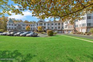 7317 FALSTON CIR # 7317, OLD BRIDGE, NJ