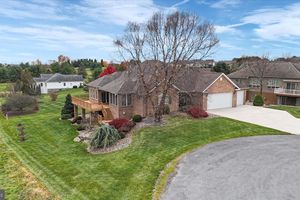 6396 SAUCON VALLEY DR, FAYETTEVILLE, PA