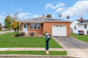 208 BONAIRE DR, TOMS RIVER, NJ