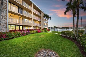 3000 GULF SHORE BLVD 103, NAPLES, FL