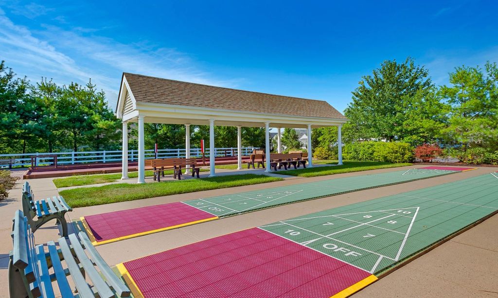 2 Shuffleboard Courts