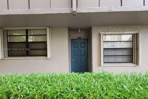 900 COLONY POINT CIR 107, PEMBROKE PINES, FL