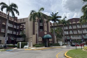 7715 SOUTHAMPTON TER 102, TAMARAC, FL