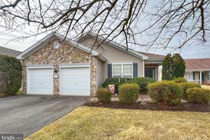 7 VANDEVERE LN, COLUMBUS, NJ