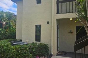 8310 CASA DEL LAGO APT 1A, BOCA RATON, FL