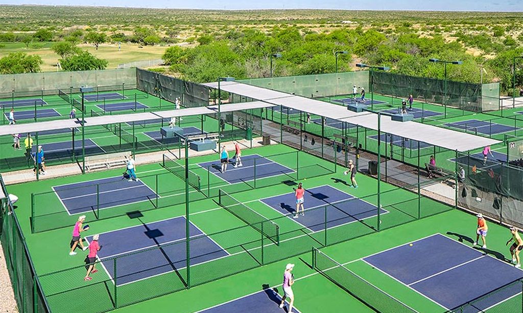 28 Pickleball Courts