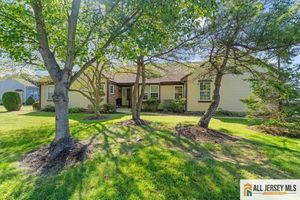 1 ROTHWELL DR, MONROE, NJ