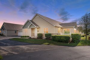 2182 WATERBURY LN 2182, SYCAMORE, IL