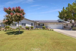 704 RIVER OAKS DR, BAKERSFIELD, CA