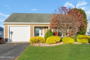 2 WEYBRIDGE PL, MANCHESTER, NJ