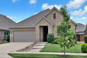 813 LOUISVILLE RD, AUBREY, TX