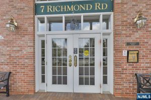 7423 RICHMOND RD, WEST MILFORD, NJ