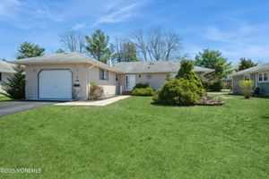 8 KINSALE ST, TOMS RIVER, NJ