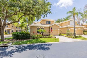 24814 LAKEMONT COVE LN APT 201, BONITA SPRINGS, FL