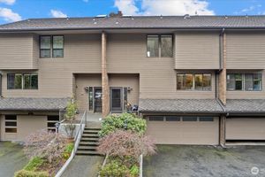 10743 GLEN ACRES DR S # 10743, SEATTLE, WA