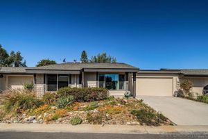 1414 MARKET ST, VISTA, CA
