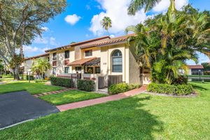 10431 S CIRCLE LAKE DR APT 202, BOYNTON BEACH, FL