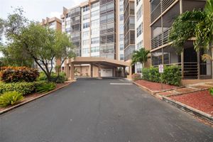 900 SAINT CHARLES PL 616, PEMBROKE PINES, FL