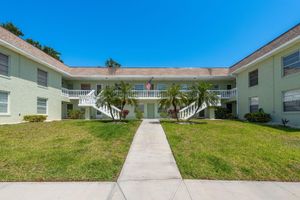 1250 S PINELLAS AVE APT 214, TARPON SPRINGS, FL