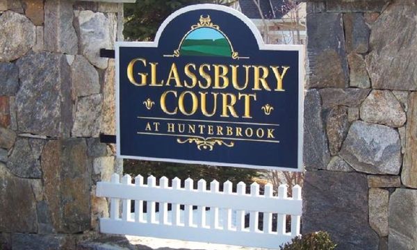 Glassbury Court at Hunterbrook