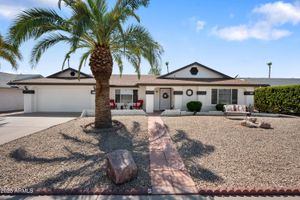 17602 N DESERT GLEN DR, SUN CITY WEST, AZ