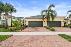 12842 SW LAKE FERN CIR, PORT SAINT LUCIE, FL