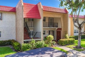 133 LAKE EVELYN DR, WEST PALM BEACH, FL