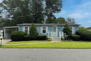 1661 OLD COUNTRY RD UNIT 423, RIVERHEAD, NY