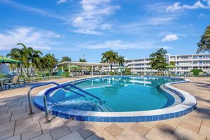 311 GREENBRIER B, WEST PALM BEACH, FL