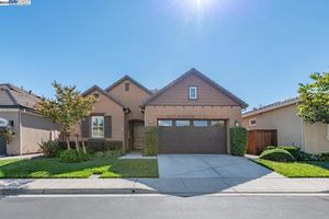 1033 MALBEC LN, BRENTWOOD, CA