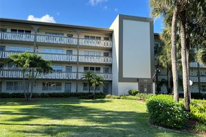 4701 MARTINIQUE DR APT F1, COCONUT CREEK, FL
