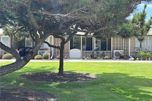 13021 OAK HILLS DR APT 219H, SEAL BEACH, CA