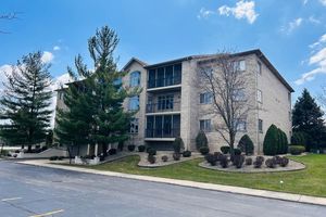 6321 PINE RIDGE CT APT 2D, TINLEY PARK, IL