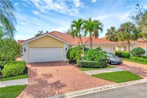 4255 REDONDA LN, NAPLES, FL