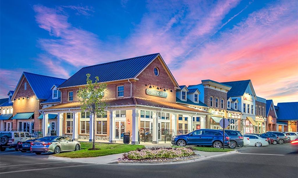 Restaurants & Nightlife