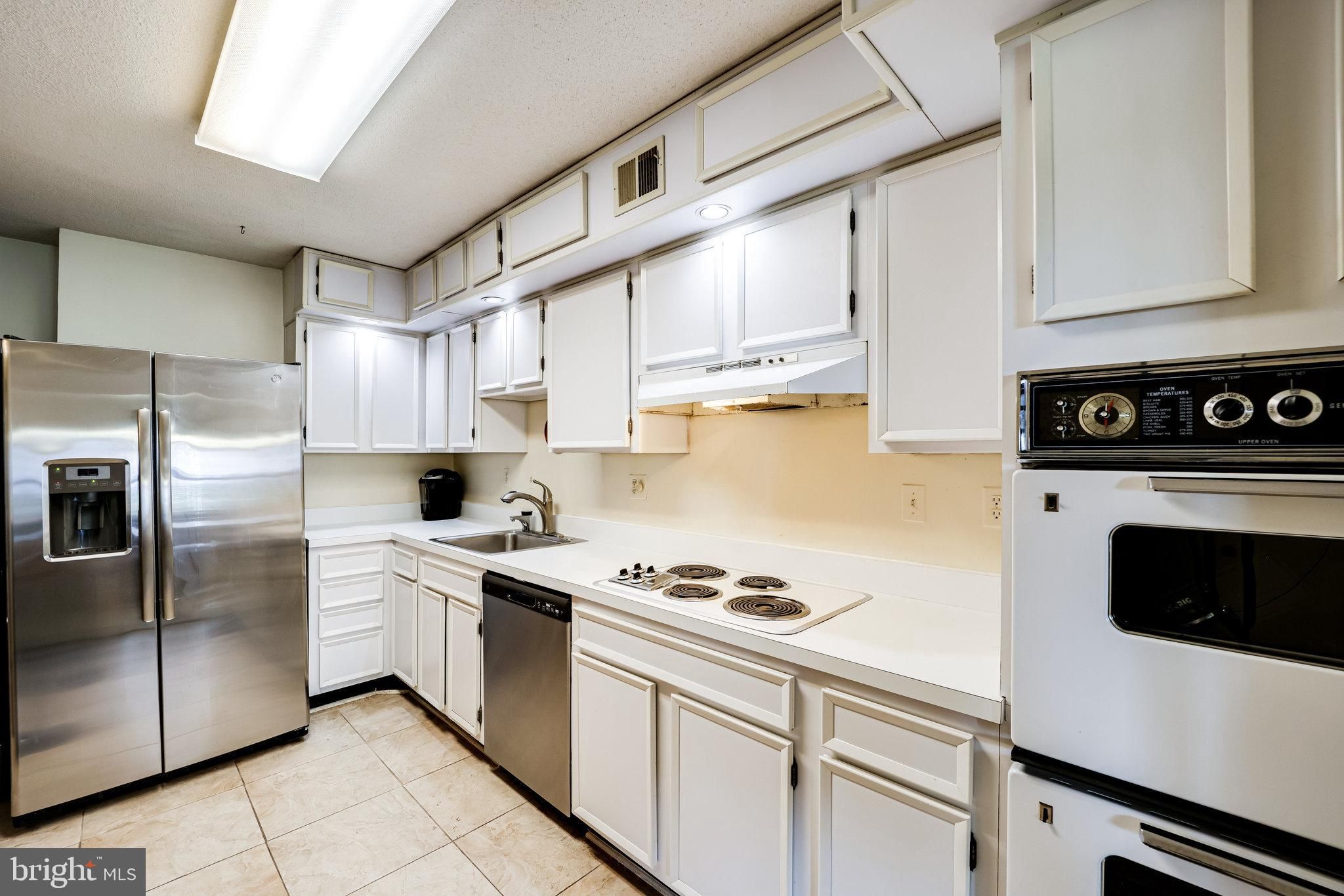 image of property at 307 YOAKUM PARKWAY 1426 & 1425