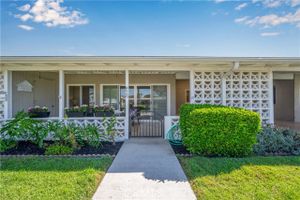 1461 MONTEREY RD APT 28E, SEAL BEACH, CA