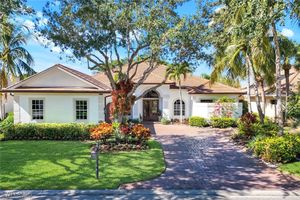 7633 MULBERRY LN, NAPLES, FL