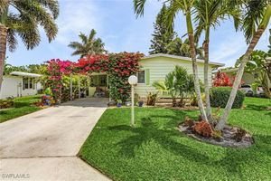 604 CHARLEMAGNE BLVD, NAPLES, FL